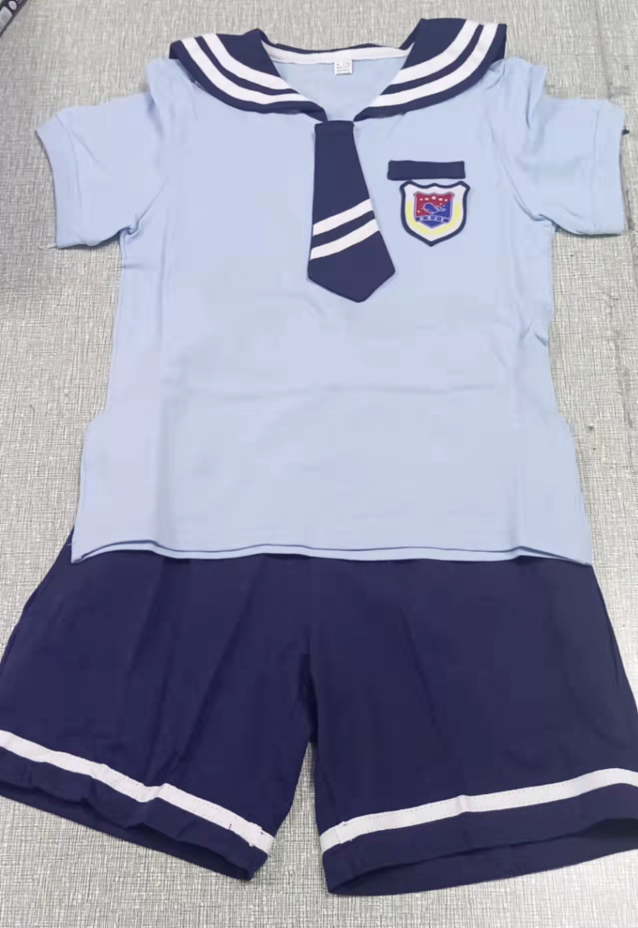 男孩校服款式展示