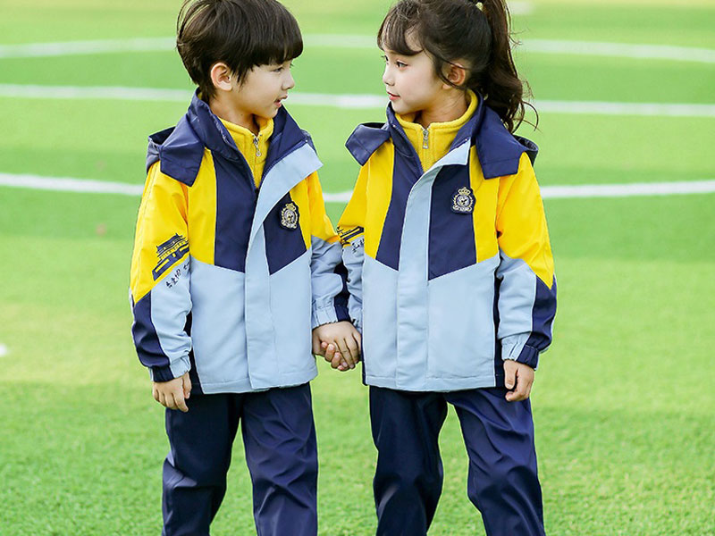 幼儿园冬季校服