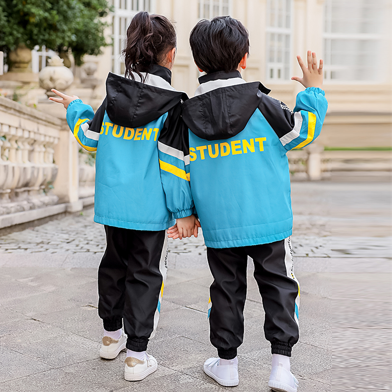 男女款冬季校服背面