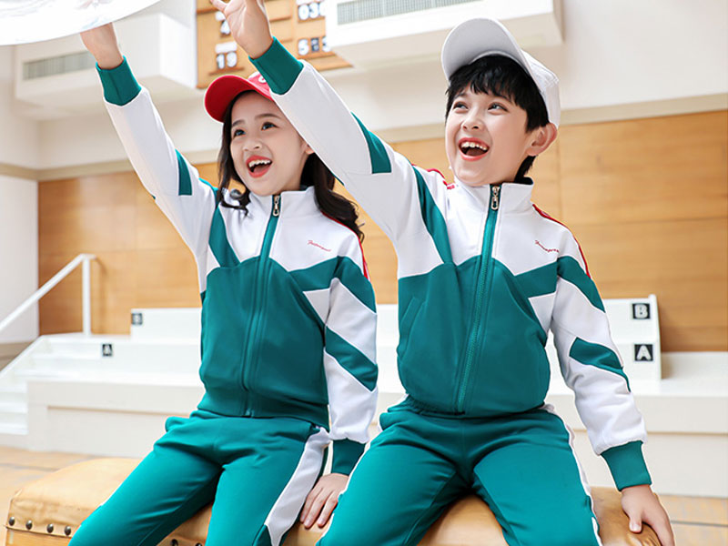 运动风校服定做