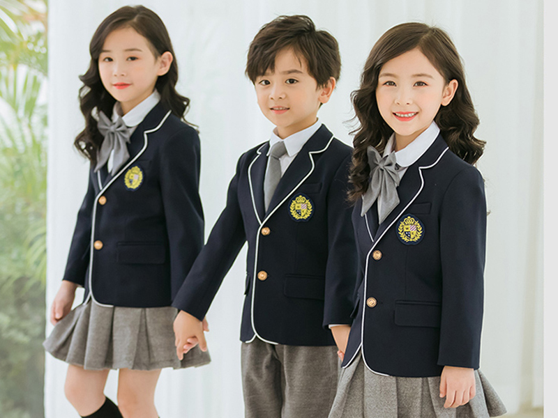 小学贵族校服