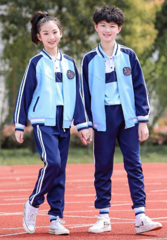 绿色校服的出现更加贴近人与自然的和谐发展